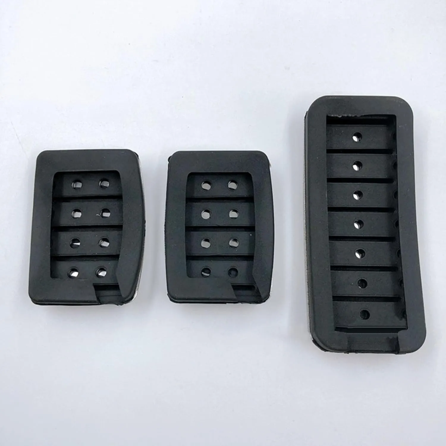 1 Set Gas Brake Pedal Cover Non-Slip Pads, Punch-Free Pedal Decorative Cover car Accessories, Compatible with Suzuki Vitra Alivio SX4, Set 2