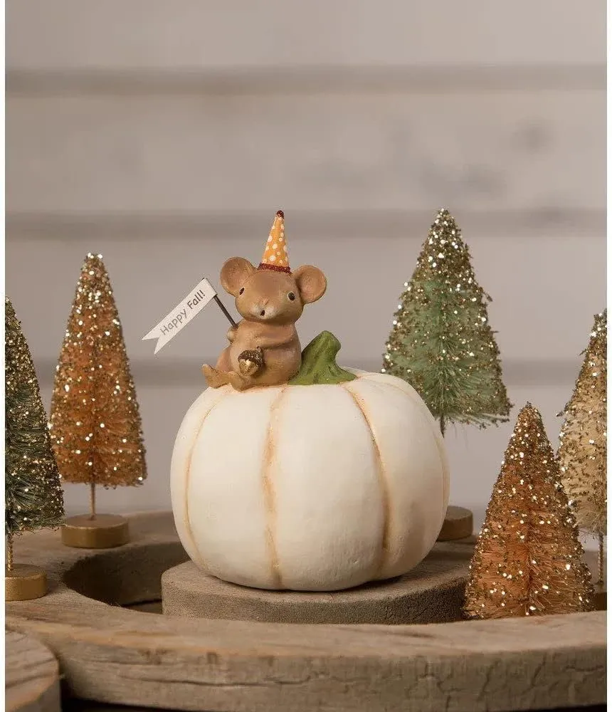 Bethany Lowe Designs - Happy Fall Mouse On Pumpkin - MA2078