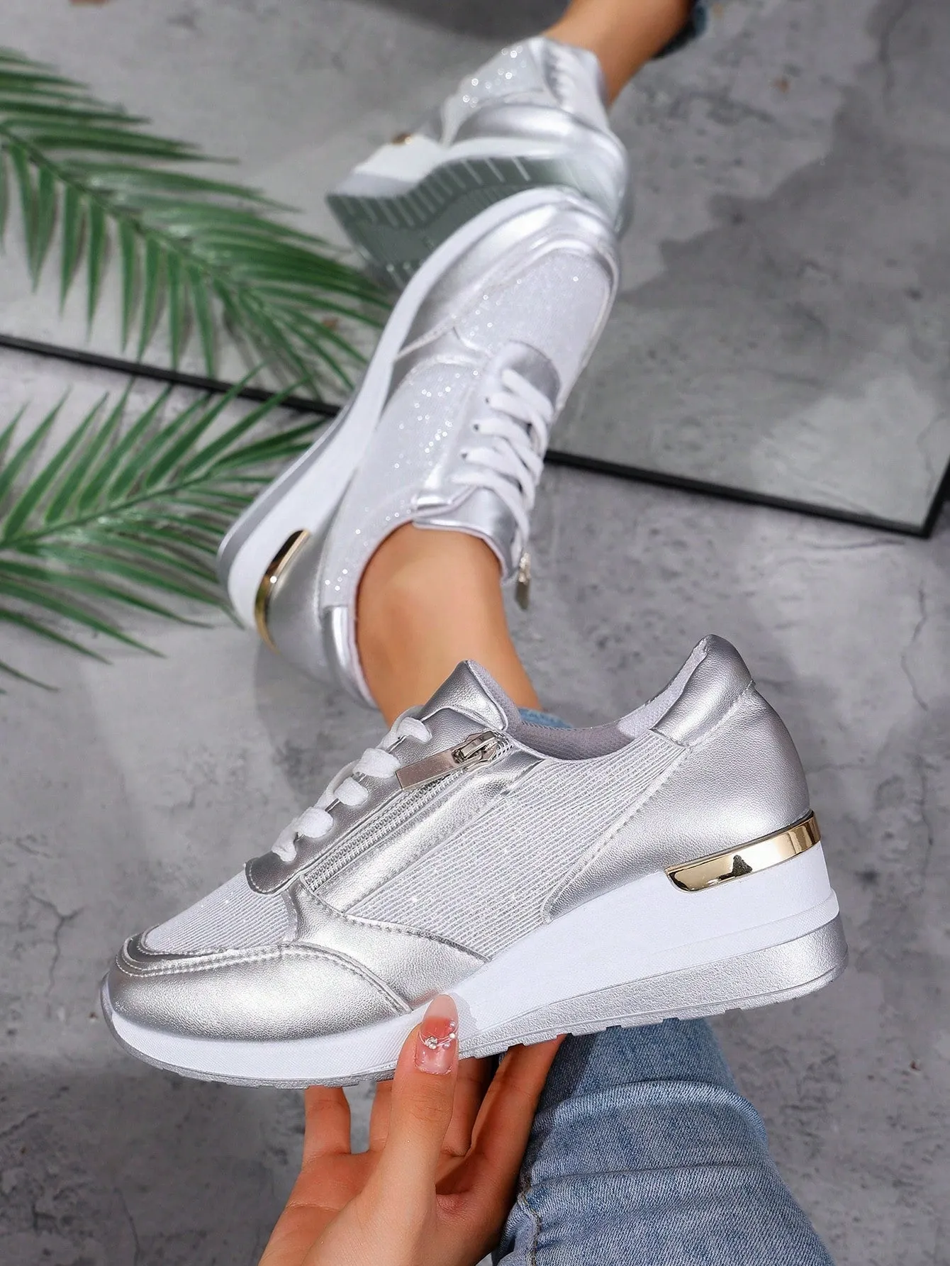 Chic & Casual: Women's Wedge Platform Knit Sneakers - Lightweight, Breathable & Stylish