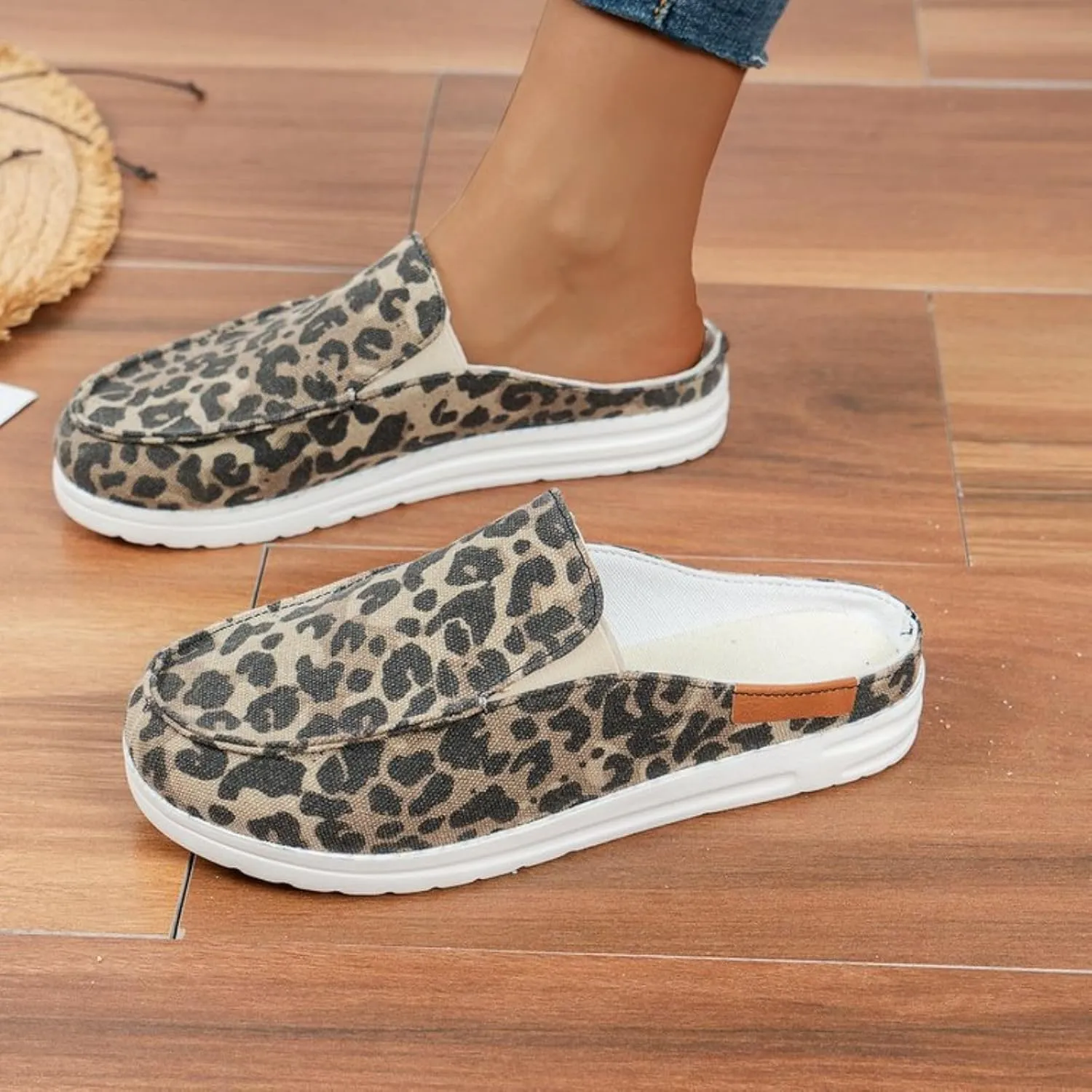 Cow Print Canvas Shoes for Womens Close Toe Lightweight Backless Slippers Summer Slip on Casual Comfortable Outdoor Walking Summer Work Nurse Sandals