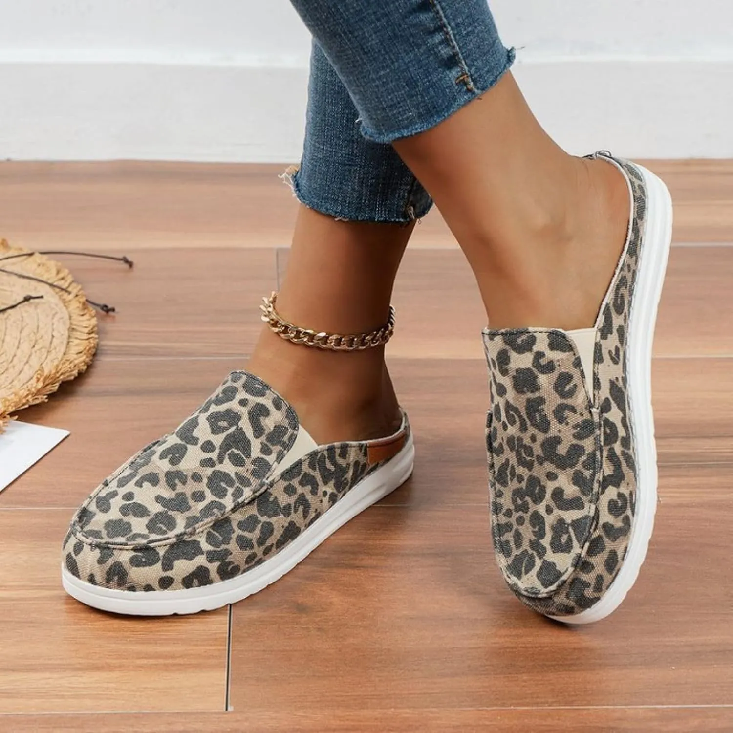 Cow Print Canvas Shoes for Womens Close Toe Lightweight Backless Slippers Summer Slip on Casual Comfortable Outdoor Walking Summer Work Nurse Sandals