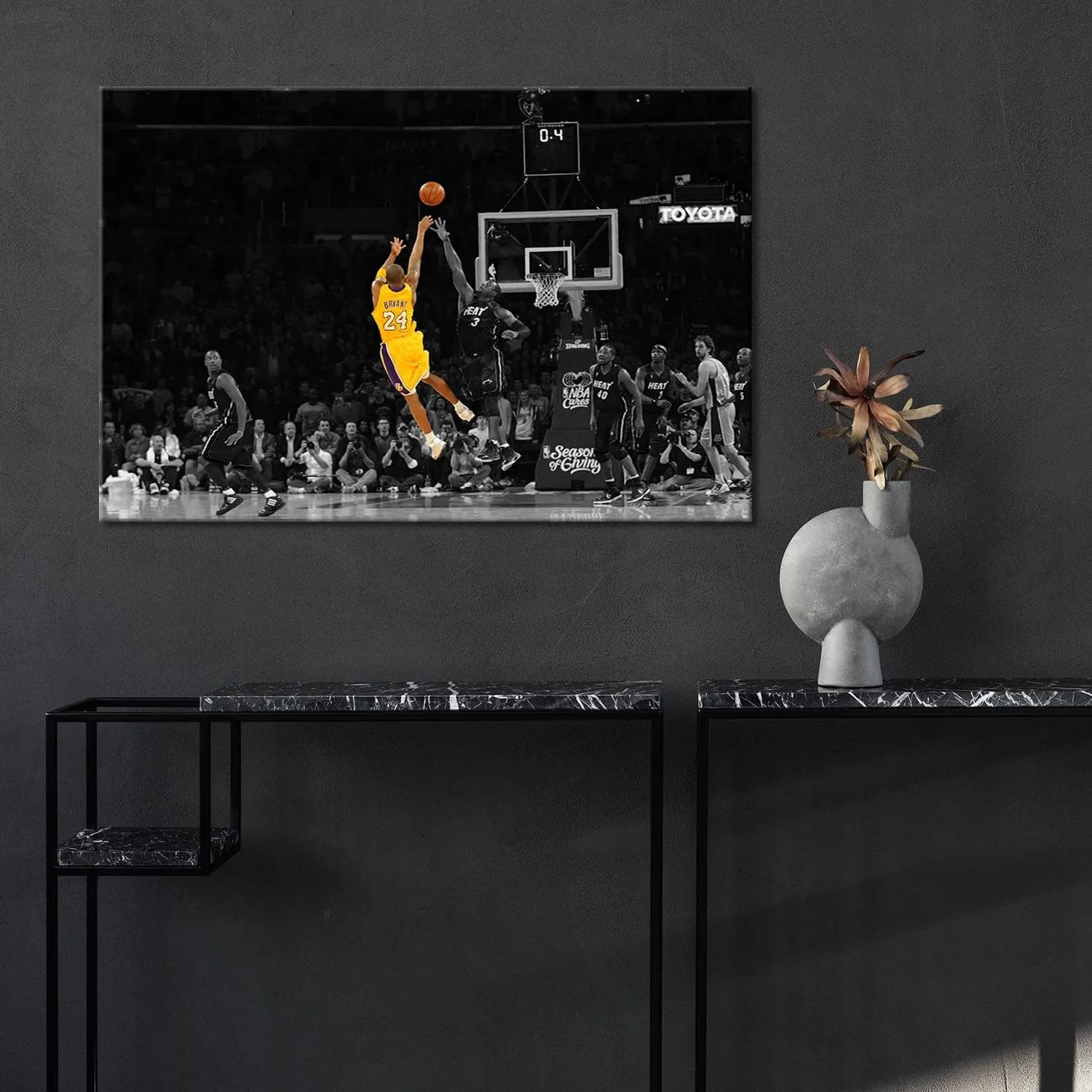 MOSTUNNA Kobe Bryant Canvas Wall Art - Kobe Poster Basketball Player Sports Wall Decor Poster Inspirational Mamba Mentality Motivational Home Decor For Boy’s Living Room Bedroom