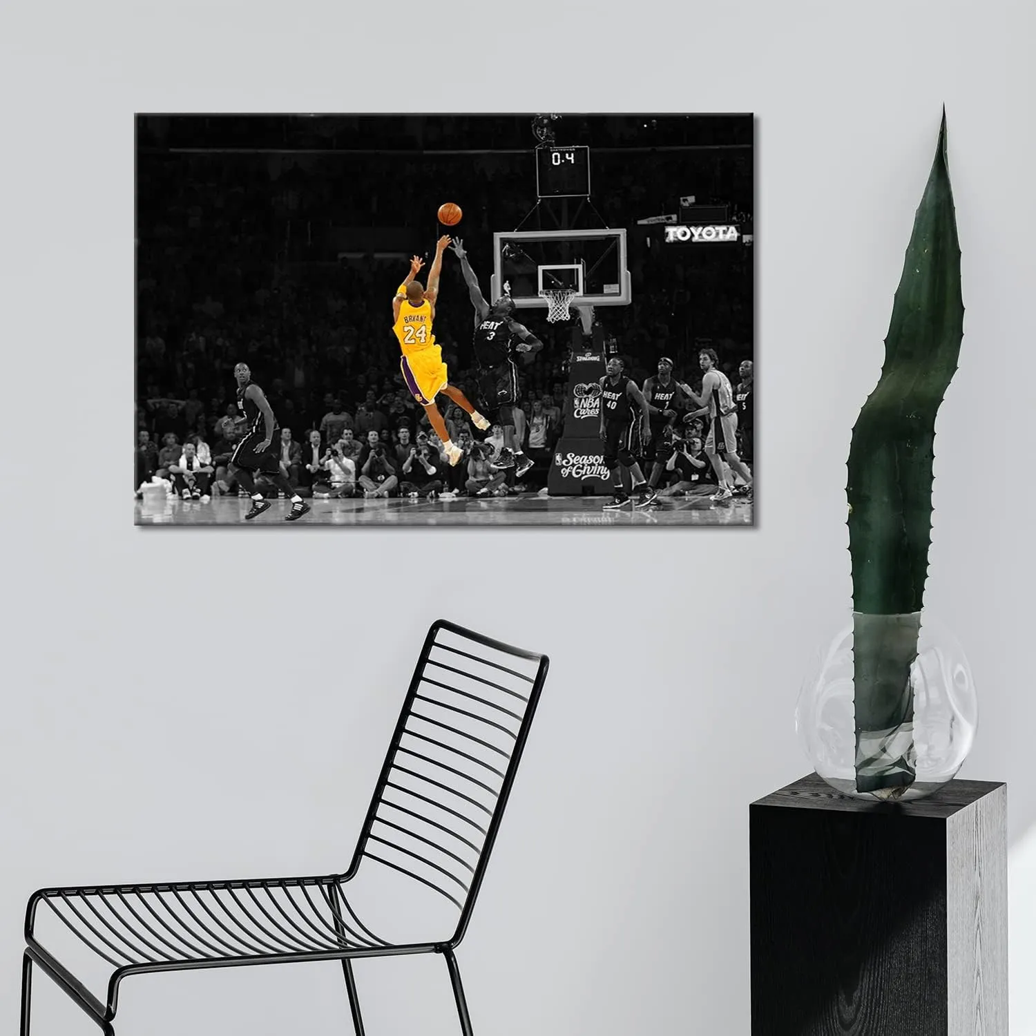 MOSTUNNA Kobe Bryant Canvas Wall Art - Kobe Poster Basketball Player Sports Wall Decor Poster Inspirational Mamba Mentality Motivational Home Decor For Boy’s Living Room Bedroom