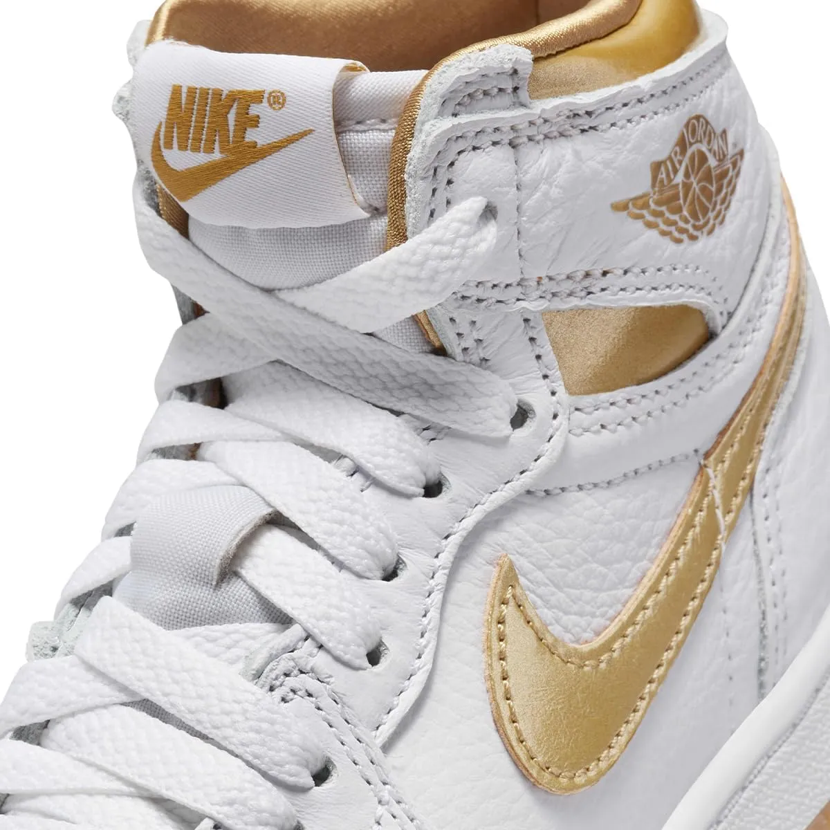Nike Jordan 1 Retro High OG Shoes