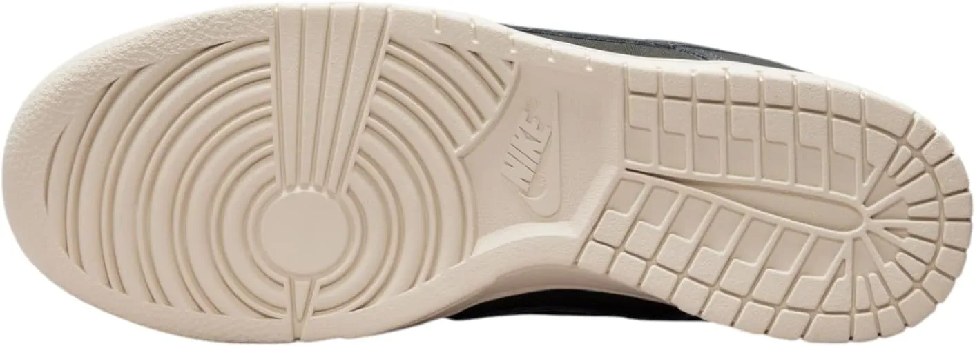 Nike Men's Sneaker