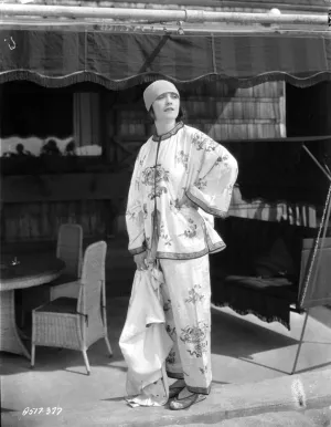 Pola Negri on a Printed Top with Hand on Waist Photo Print (24 x 30)