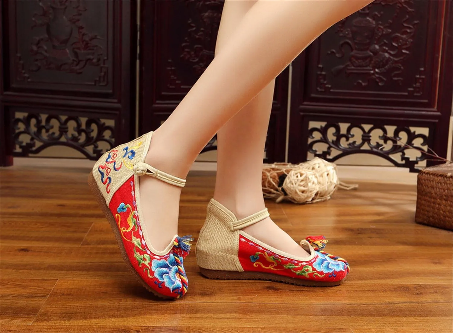 Qhome Women's Floral Embroidery Ethnic Style Strappy Comfortable Casual Walking Canvas Mary Jane Flat Shoes