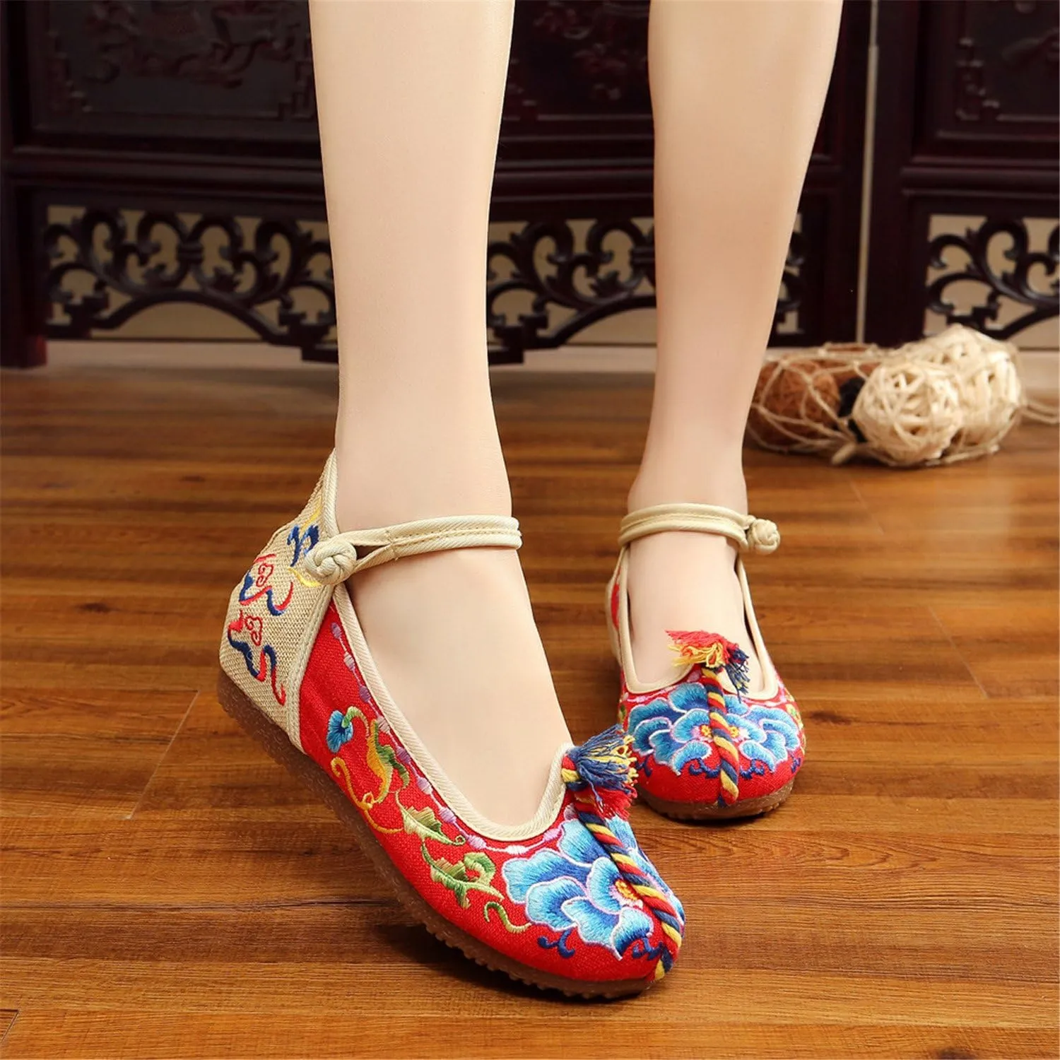 Qhome Women's Floral Embroidery Ethnic Style Strappy Comfortable Casual Walking Canvas Mary Jane Flat Shoes