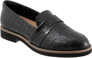 SoftWalk Women's Walsh Loafer